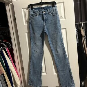 Basically brand new, size fits 6-8!